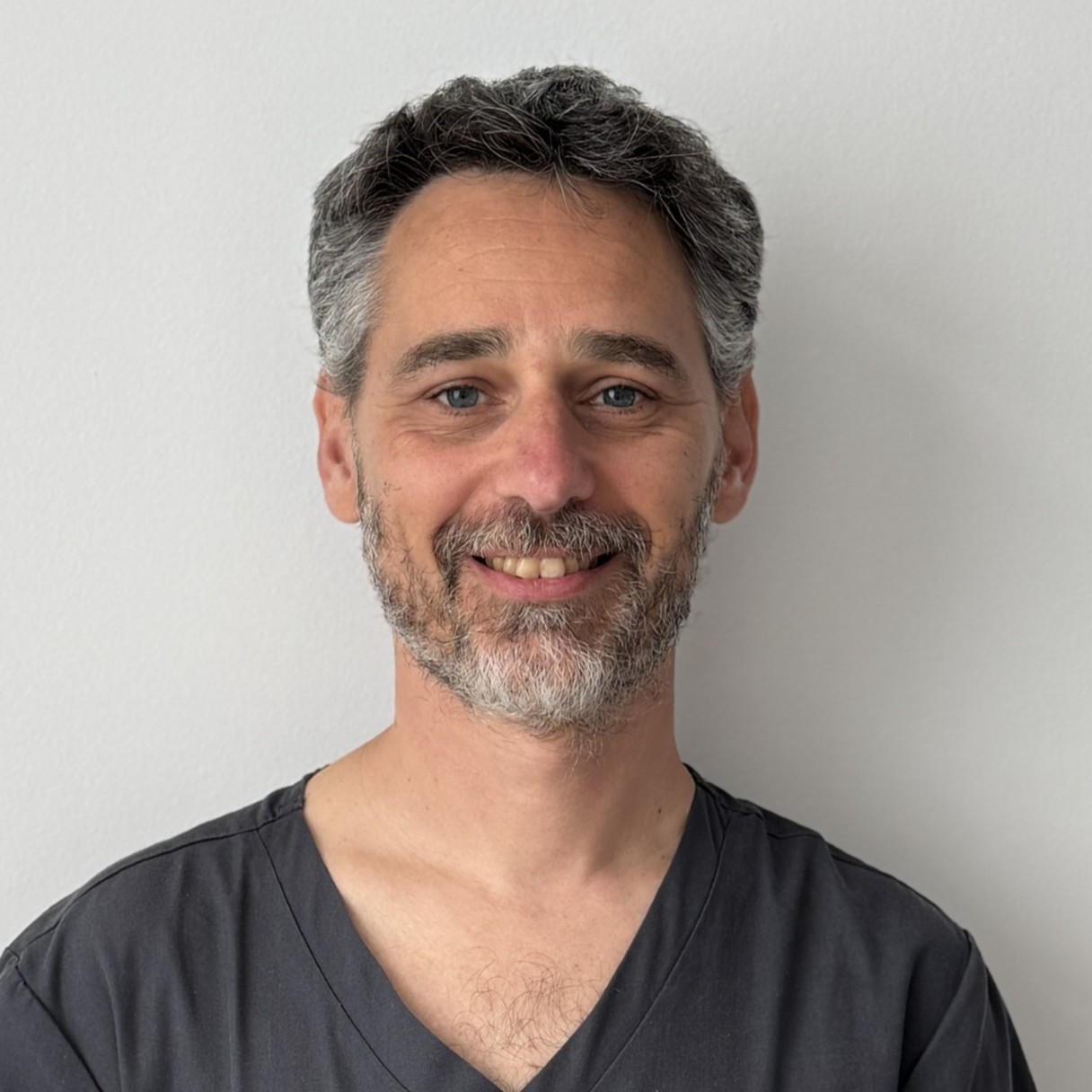 JORDI CANTON ESCRIHUELA.Kinésithérapeute et Ostéopathe